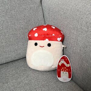 NWT Mini 4.5" Valentines Heart Malcom Mushroom Squishmallow
